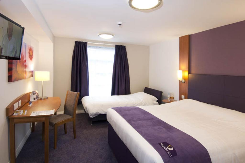 Premier Inn Dundee West Room photo