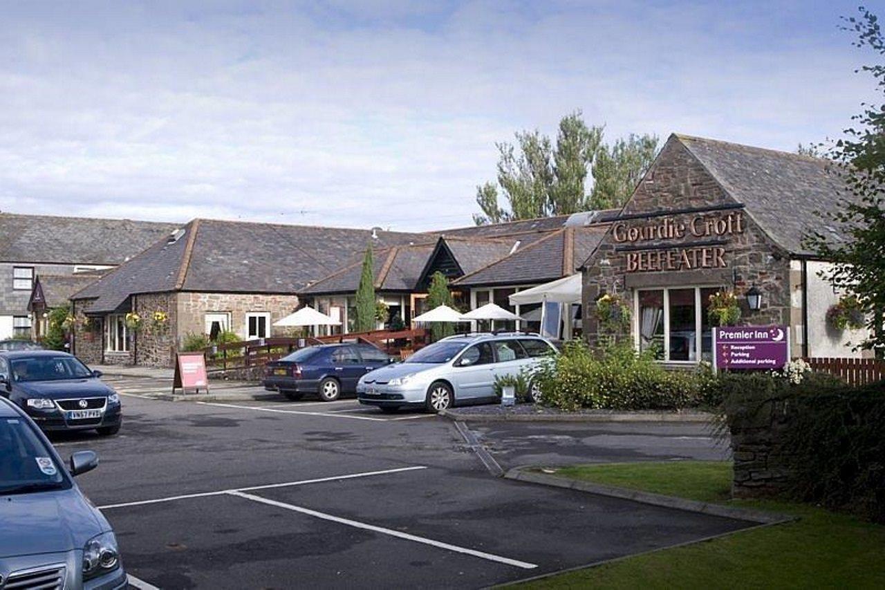 Premier Inn Dundee West Exterior photo
